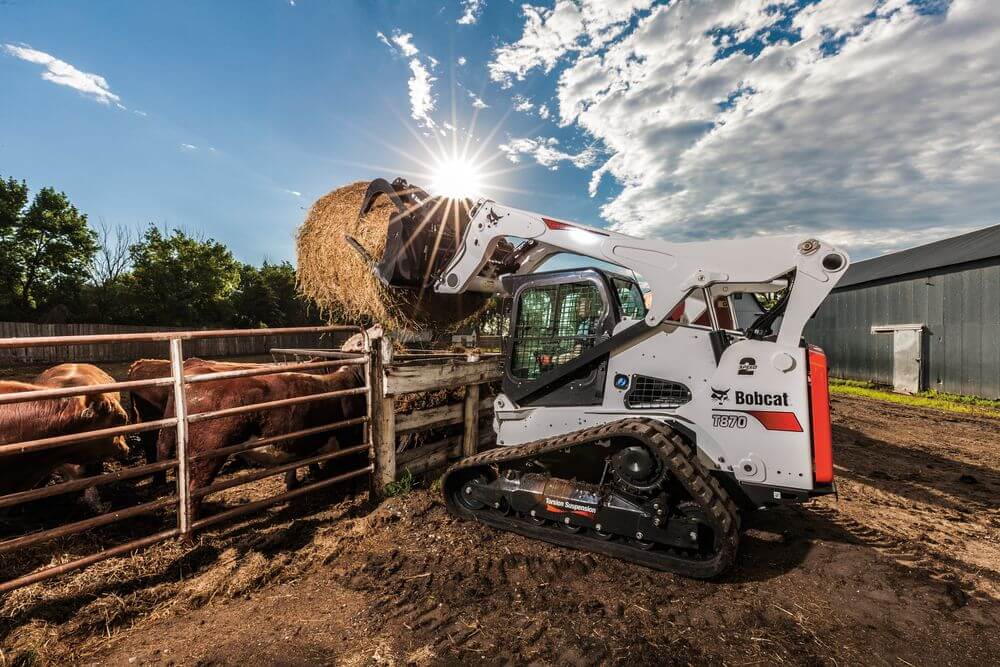 мини товарач bobcat T870 земеделска грапа
